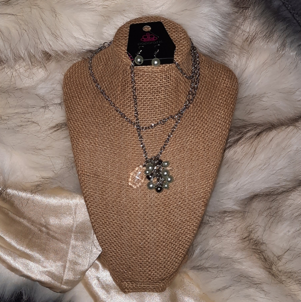 Paparazzi Necklace - Green